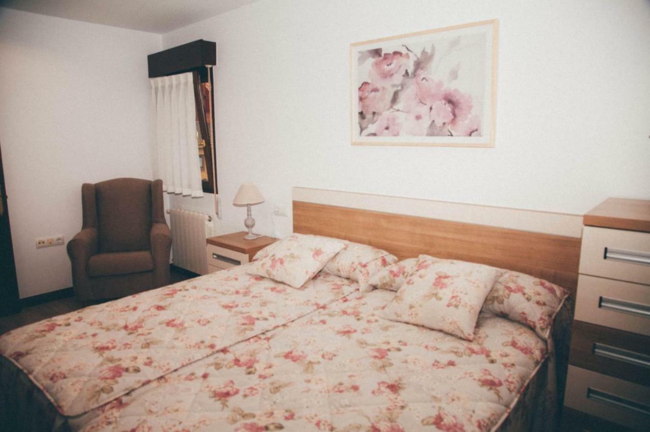 La Casina Lejlighed Onís Eksteriør billede